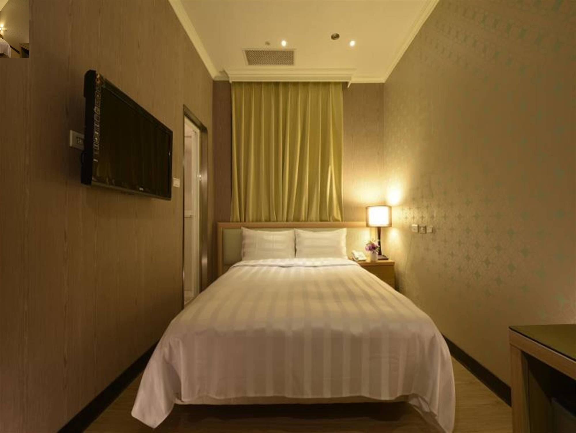 A Casa Hotel Taoyuan Esterno foto
